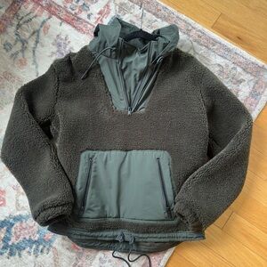 Moose Knuckles Pullover